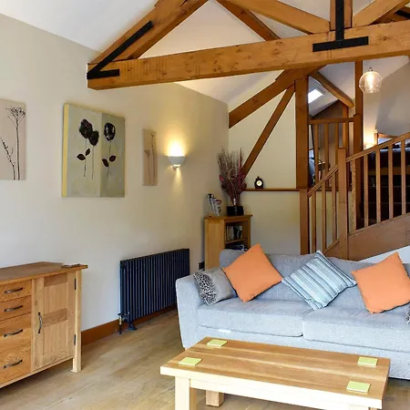 Hilltoft Barn *